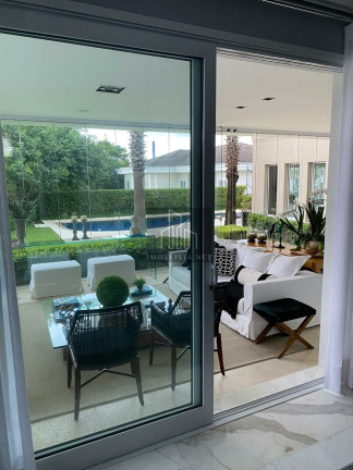 Imagem Casa com 5 Quartos à Venda, 950 m² em Alphaville Residencial Zero - Barueri Imagem Casa com 5 Quartos à Venda, 950 m² em Alphaville Residencial Zero - Barueri