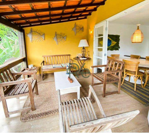 Imagem Casa com 5 Quartos à Venda, 200 m² em Vila Velha - Angra Dos Reis
