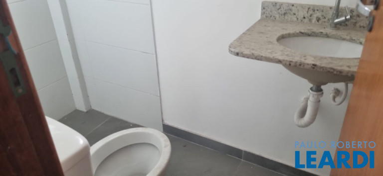 Imagem Apartamento com 1 Quarto à Venda, 79 m² em Santa Maria - Santo André Imagem Apartamento com 1 Quarto à Venda, 79 m² em Santa Maria - Santo André