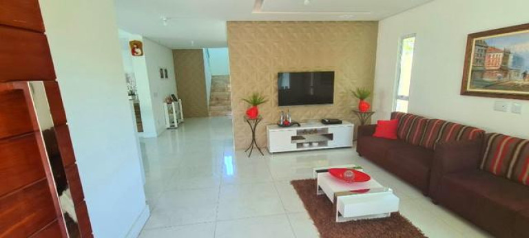 Imagem Casa com 5 Quartos à Venda, 340 m² em Estrada Do Côco - Lauro De Freitas Imagem Casa com 5 Quartos à Venda, 340 m² em Estrada Do Côco - Lauro De Freitas