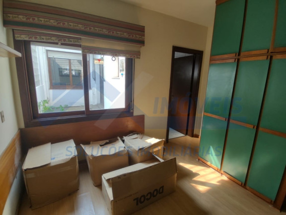 Imagem Sobrado com 3 Quartos à Venda, em Petrópolis - Porto Alegre Imagem Sobrado com 3 Quartos à Venda, em Petrópolis - Porto Alegre