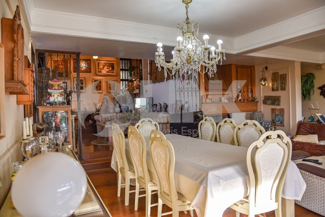 Imagem Casa com 5 Quartos à Venda, 860 m² em Sétimo Céu - Porto Alegre Imagem Casa com 5 Quartos à Venda, 860 m² em Sétimo Céu - Porto Alegre