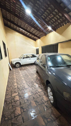 Imagem Casa com 2 Quartos à Venda, 200 m² Imagem Casa com 2 Quartos à Venda, 200 m²