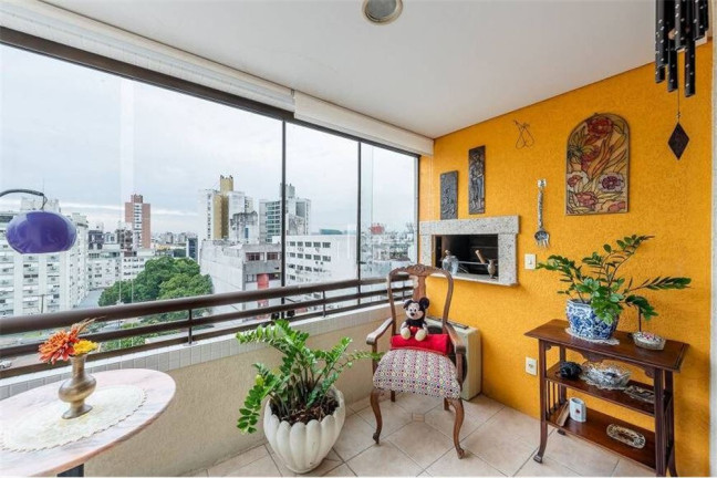 Imagem Imóvel com 3 Quartos à Venda, em Menino Deus - Porto Alegre Imagem Imóvel com 3 Quartos à Venda, em Menino Deus - Porto Alegre