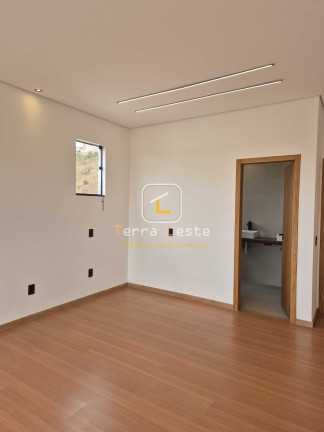 Imagem Casa com 4 Quartos à Venda, 400 m² em Villa Des Lacs - Nova Lima Imagem Casa com 4 Quartos à Venda, 400 m² em Villa Des Lacs - Nova Lima