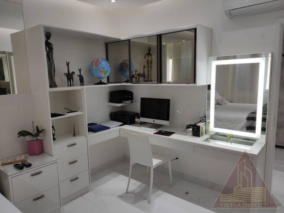 Imagem Apartamento com 3 Quartos à Venda, 150 m² em Marapé - Santos