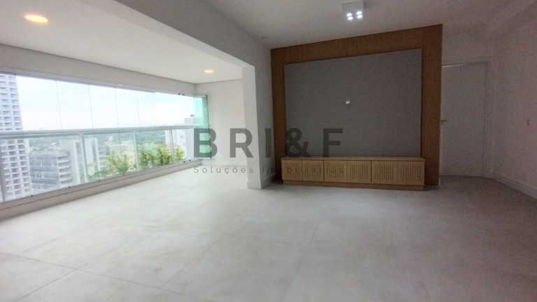 Apartamento com 3 Quartos para Alugar, 137 m² em Brooklin - São Paulo