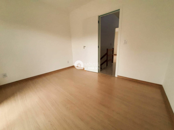 Imagem Casa com 2 Quartos à Venda, 91 m²