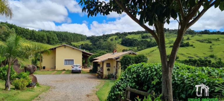 Imagem Imóvel com 3 Quartos à Venda, 612 m² em Pedra Bela - Pedra Bela Imagem Imóvel com 3 Quartos à Venda, 612 m² em Pedra Bela - Pedra Bela
