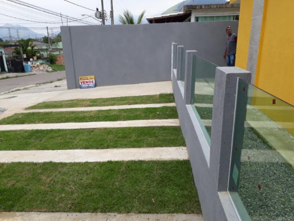 Casa com 2 Quartos à Venda,  em Guaratiba - Rio De Janeiro