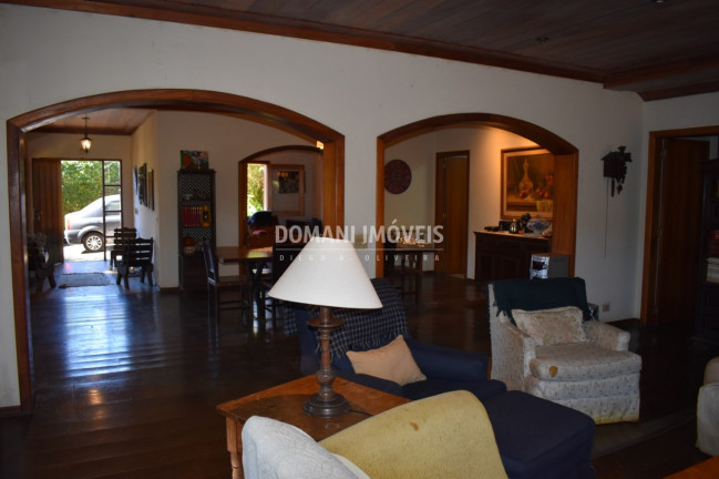 Imagem Casa com 5 Quartos à Venda, 405 m² em Região Da Abernéssia - Campos Do Jordão Imagem Casa com 5 Quartos à Venda, 405 m² em Região Da Abernéssia - Campos Do Jordão