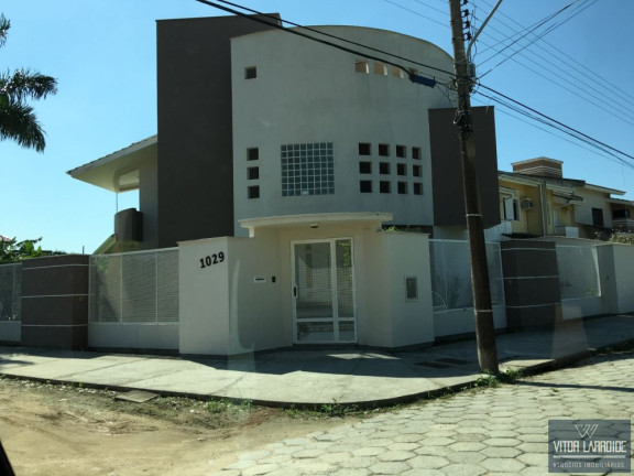 Imagem Casa com 3 Quartos à Venda, 290 m² em Recife - Tubarão