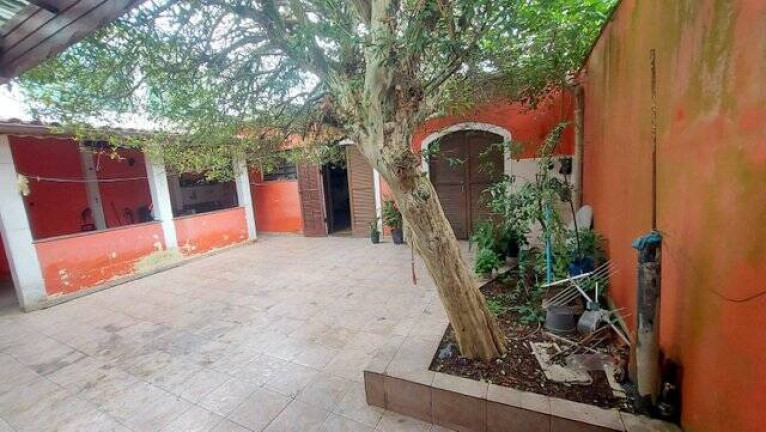 Imagem Casa com 1 Quarto à Venda, 230 m² em Centro - Peruíbe Imagem Casa com 1 Quarto à Venda, 230 m² em Centro - Peruíbe