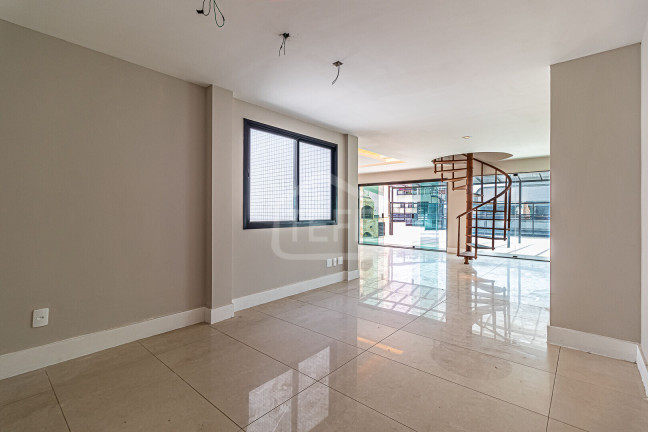 Imagem Cobertura com 5 Quartos à Venda, 394 m² em Recreio Dos Bandeirantes - Rio De Janeiro Imagem Cobertura com 5 Quartos à Venda, 394 m² em Recreio Dos Bandeirantes - Rio De Janeiro