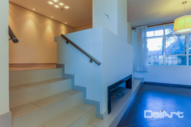 Imagem Casa com 4 Quartos à Venda, 302 m² em Santa Cândida - Curitiba Imagem Casa com 4 Quartos à Venda, 302 m² em Santa Cândida - Curitiba