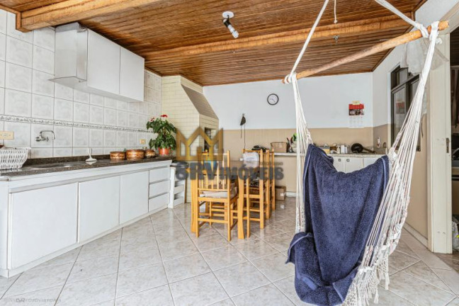 Imagem Sobrado com 3 Quartos à Venda, 262 m² em água Verde - Curitiba Imagem Sobrado com 3 Quartos à Venda, 262 m² em água Verde - Curitiba