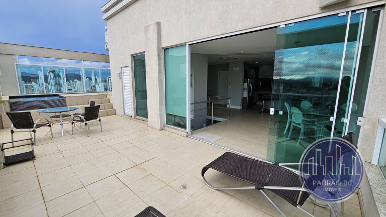 Imagem Cobertura com 3 Quartos para Alugar, 250 m² em Centro - Balneário Camboriú Imagem Cobertura com 3 Quartos para Alugar, 250 m² em Centro - Balneário Camboriú