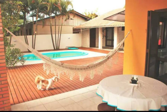 Imagem Casa com 3 Quartos à Venda, 100 m² em Bombas - Bombinhas Imagem Casa com 3 Quartos à Venda, 100 m² em Bombas - Bombinhas