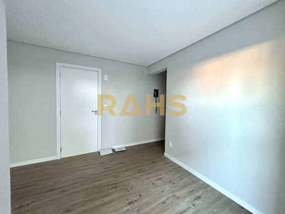 Imagem Apartamento com 2 Quartos à Venda, 62 m² em Costa E Silva - Joinville