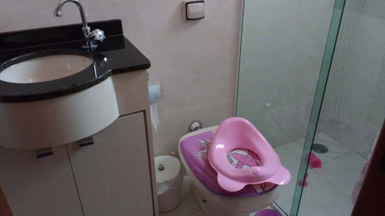 Imagem Casa com 4 Quartos à Venda, 243 m² em Parque Jaçatuba - Santo André Imagem Casa com 4 Quartos à Venda, 243 m² em Parque Jaçatuba - Santo André
