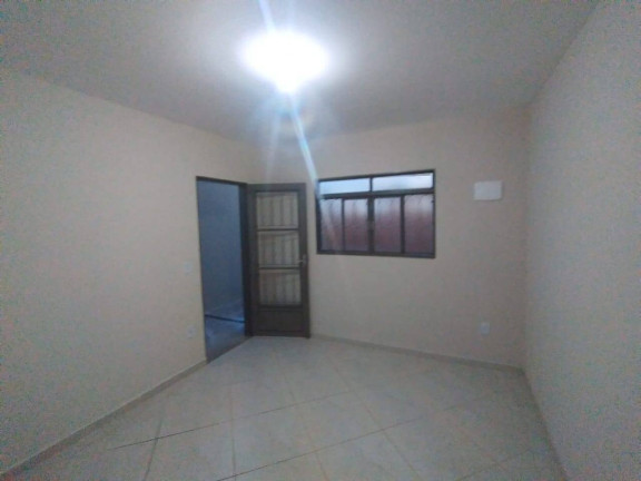 Imagem Casa com 2 Quartos à Venda,  em Botucatu