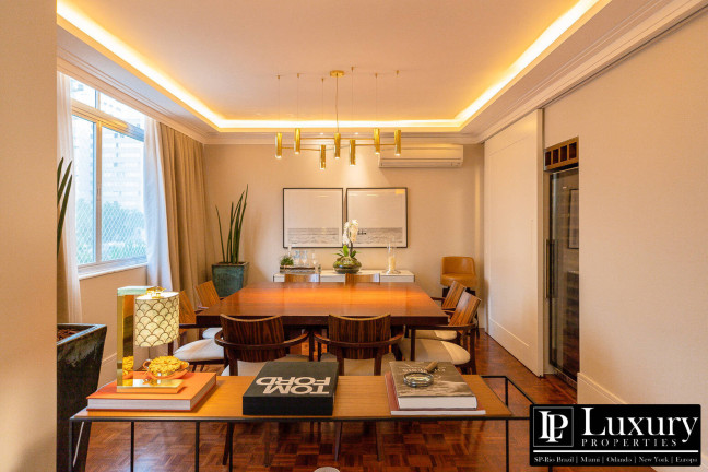Imagem Apartamento com 3 Quartos à Venda, 250 m² em Jardim Paulista - São Paulo