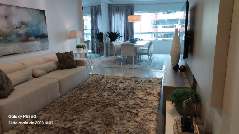 Imagem Apartamento com 3 Quartos à Venda, 130 m² em Centro - Balneário Camboriú Imagem Apartamento com 3 Quartos à Venda, 130 m² em Centro - Balneário Camboriú