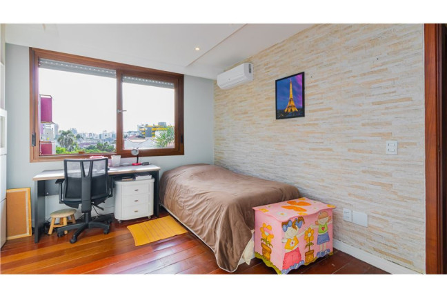 Imagem Imóvel com 4 Quartos à Venda, em Menino Deus - Porto Alegre Imagem Imóvel com 4 Quartos à Venda, em Menino Deus - Porto Alegre