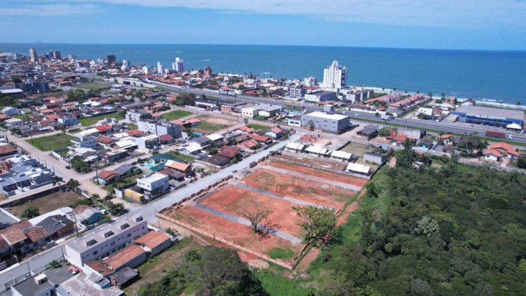 Imagem Casa de Condomínio com 2 Quartos à Venda, 39 m² em Tabuleiro - Barra Velha