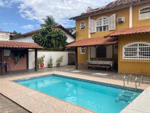 Imagem Casa com 6 Quartos à Venda, 285 m² em Piratininga - Niterói Imagem Casa com 6 Quartos à Venda, 285 m² em Piratininga - Niterói