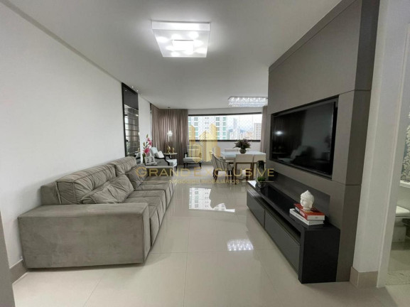 Imagem Apartamento com 3 Quartos à Venda, 132 m² em Centro - Balneário Camboriú Imagem Apartamento com 3 Quartos à Venda, 132 m² em Centro - Balneário Camboriú