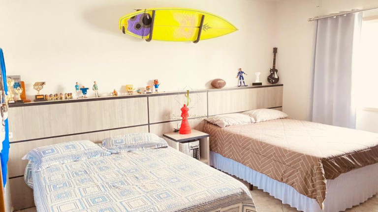 Imagem Casa com 3 Quartos à Venda, em Centro - Guaratuba Imagem Casa com 3 Quartos à Venda, em Centro - Guaratuba