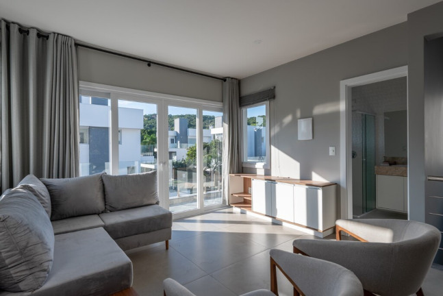Imagem Casa de Condomínio com 3 Quartos à Venda, 300 m² em Ipanema - Porto Alegre Imagem Casa de Condomínio com 3 Quartos à Venda, 300 m² em Ipanema - Porto Alegre