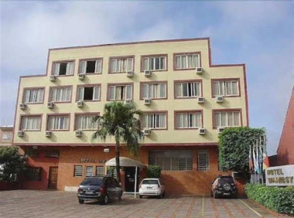 Imagem Imóvel Comercial à Venda, 1.200 m² em Navegantes - Porto Alegre