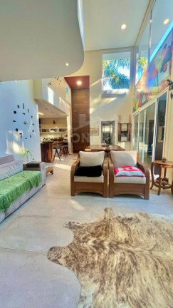 Imagem Casa com 3 Quartos à Venda, 230 m² em Itacorubi - Florianópolis Imagem Casa com 3 Quartos à Venda, 230 m² em Itacorubi - Florianópolis