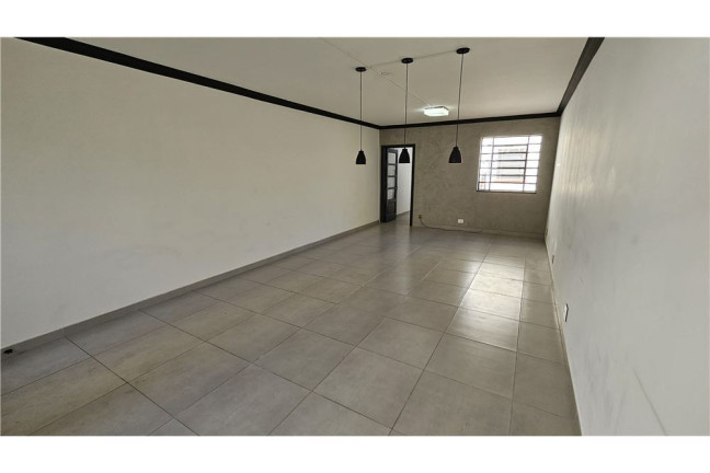 Casa com 3 Quartos à Venda,  em Mirandópolis - São Paulo