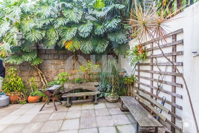 Imagem Sobrado com 3 Quartos à Venda, 280 m² em Jardim Lindóia - Porto Alegre