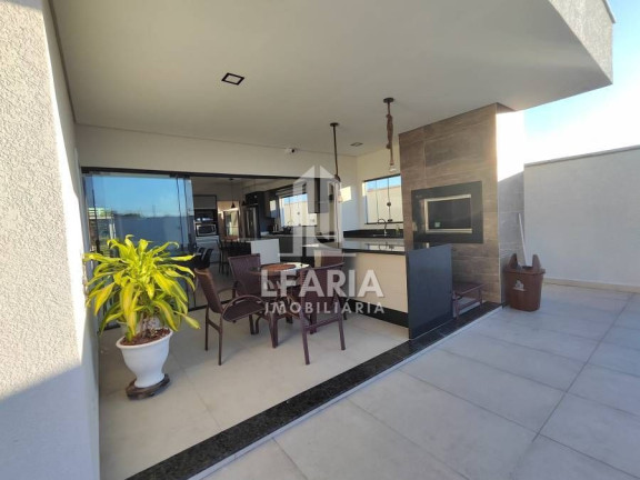 Imagem Sobrado com 5 Quartos à Venda, 232 m² em Itapema Do Saí - Itapoá Imagem Sobrado com 5 Quartos à Venda, 232 m² em Itapema Do Saí - Itapoá