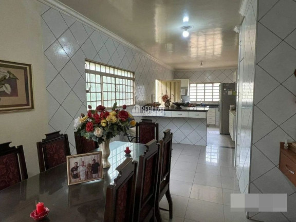 Imagem Casa com 3 Quartos à Venda, 300 m² em Estados Unidos - Uberaba Imagem Casa com 3 Quartos à Venda, 300 m² em Estados Unidos - Uberaba