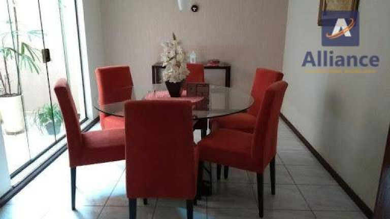 Imagem Casa com 3 Quartos à Venda, 190 m² em Santo Antônio - Louveira
