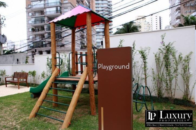 Cobertura com 4 Quartos à Venda, 272 m² em Vila Nova Conceição - São Paulo
