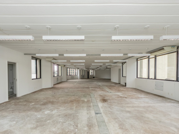 Ponto Comercial à Venda, 237 m² em Cidade Monções - São Paulo
