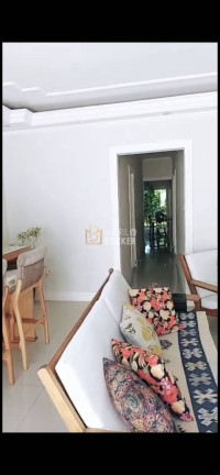 Imagem Casa com 2 Quartos à Venda, 360 m² em Centro - Jacareí