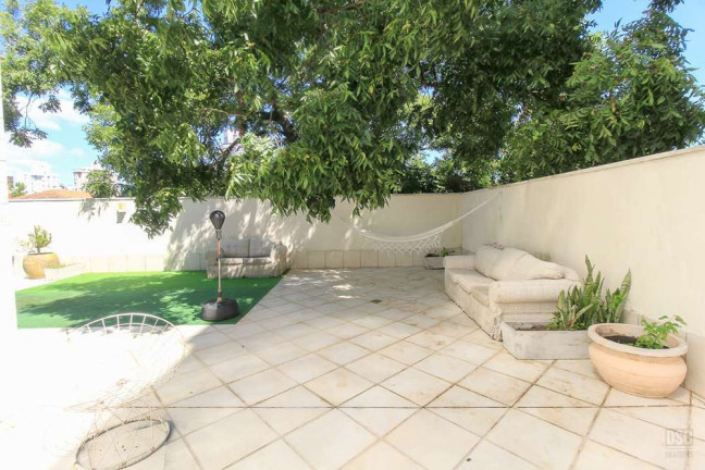 Imagem Apartamento com 2 Quartos à Venda, 246 m² em São João - Porto Alegre Imagem Apartamento com 2 Quartos à Venda, 246 m² em São João - Porto Alegre