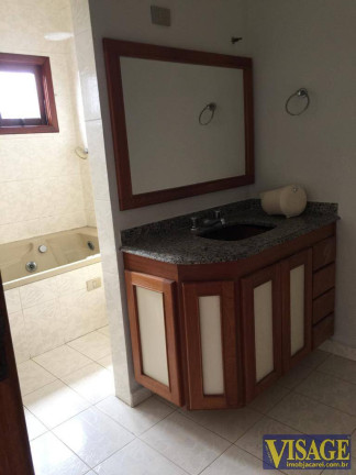 Imagem Casa com 3 Quartos à Venda, 235 m² em Centro - Jacareí Imagem Casa com 3 Quartos à Venda, 235 m² em Centro - Jacareí