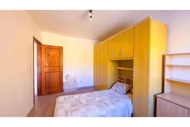Imagem Casa com 4 Quartos à Venda, 307 m² em Partenon - Porto Alegre Imagem Casa com 4 Quartos à Venda, 307 m² em Partenon - Porto Alegre