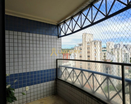 Imagem Imóvel com 3 Quartos à Venda, 240 m² em Santo Antônio - Belo Horizonte Imagem Imóvel com 3 Quartos à Venda, 240 m² em Santo Antônio - Belo Horizonte