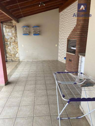 Imagem Casa com 3 Quartos à Venda, 230 m² em Jardim Niero - Louveira