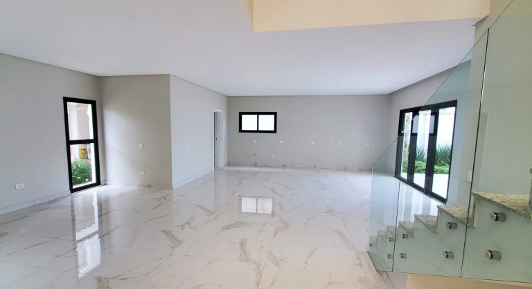 Imagem Casa com 4 Quartos à Venda, 250 m² em Barra - Balneário Camboriú Imagem Casa com 4 Quartos à Venda, 250 m² em Barra - Balneário Camboriú
