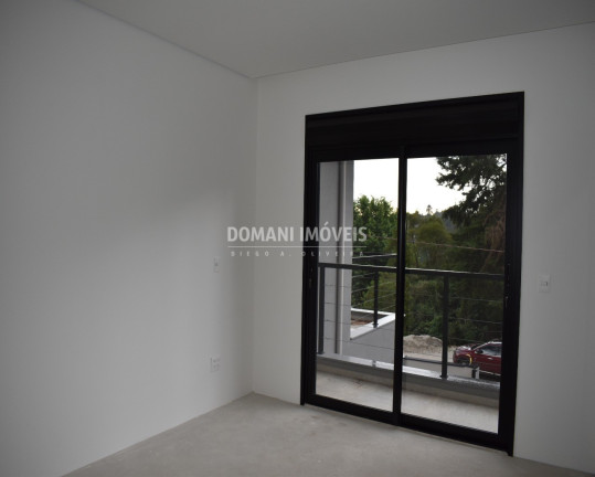 Imagem Casa com 4 Quartos à Venda, 298 m² em Região De Capivari - Campos Do Jordão Imagem Casa com 4 Quartos à Venda, 298 m² em Região De Capivari - Campos Do Jordão